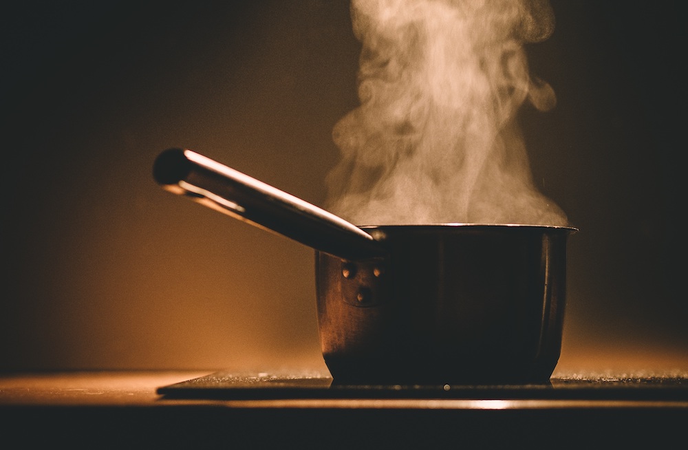 Do You Need a Splashback Behind a Cooker?